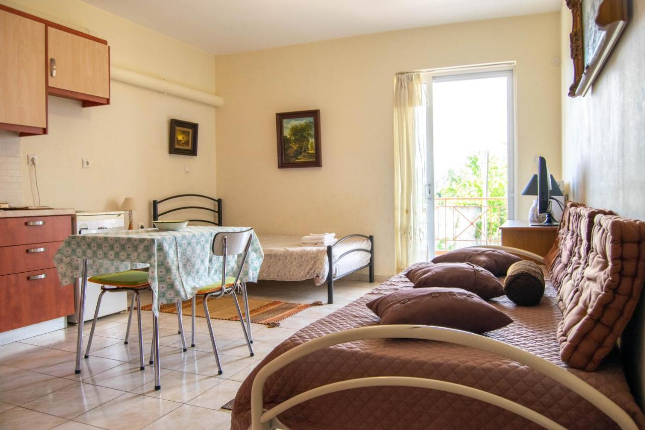 Gallery Suites "Athina" Mesolóngion Eksteriør billede